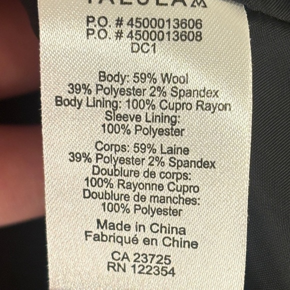 Aritzia Talula Black 2 Button Blazer SZ 6 - Picture 11 of 11